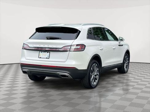 Used 2023 Lincoln Nautilus Reserve AWD/4WD image 7