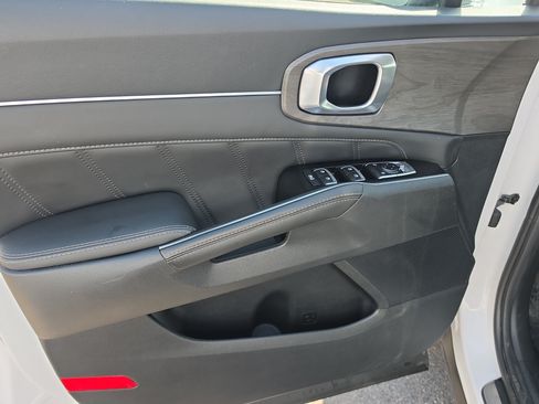 Certified 2024 Kia Sorento SX AWD/4WD image 19
