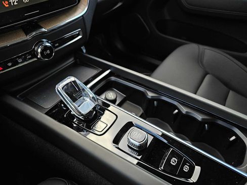 New 2026 Volvo XC60 B5 Plus w/ Protection Package Premier image 30