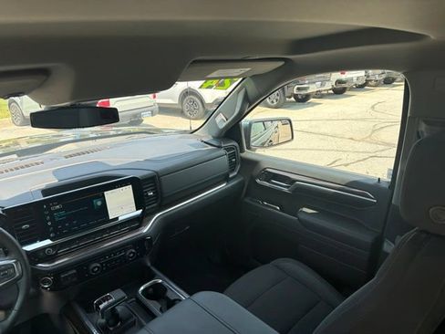 Used 2024 Chevrolet Silverado 1500 LT w/ Z71 Off-Road Package AWD/4WD image 20