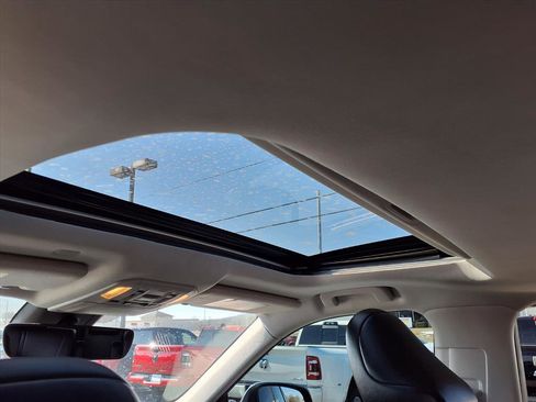 Used 2022 Toyota Highlander XLE image 13