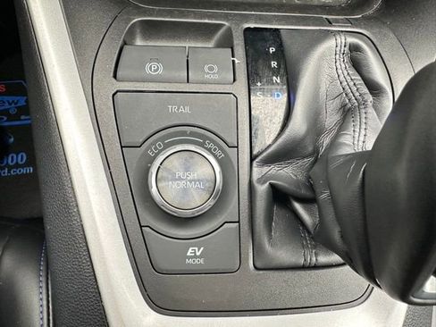 Used 2024 Toyota RAV4 XSE w/ Weather Package image 17