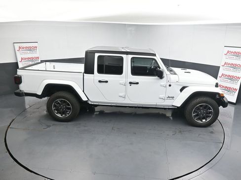 Used 2023 Jeep Gladiator Overland AWD/4WD image 28