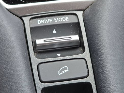 Used 2025 Honda HR-V Sport image 12