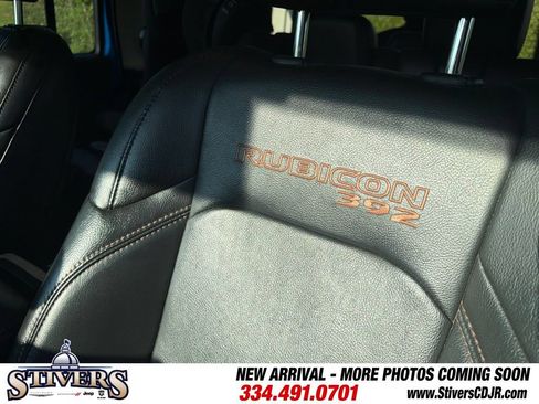Used 2022 Jeep Wrangler Unlimited Rubicon w/ Dual Top Group AWD/4WD image 13