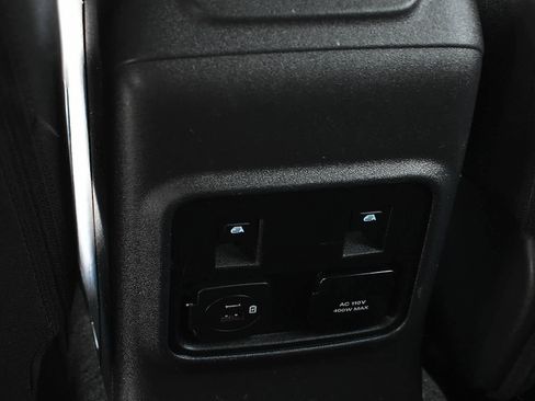 Used 2023 Ford Bronco Wildtrak image 16