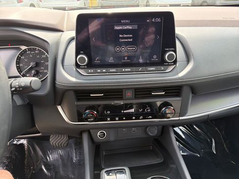 Used 2023 Nissan Rogue SV FWD image 26