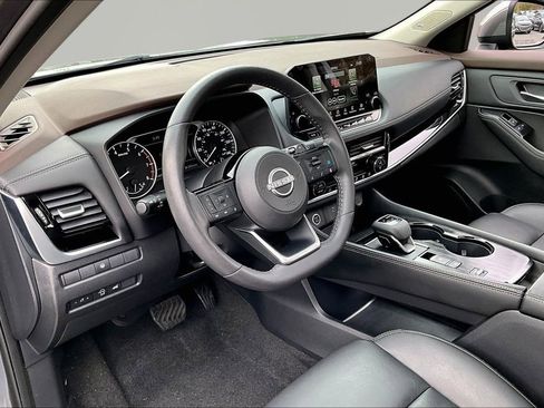 Used 2023 Nissan Rogue SL w/ SL Premium Package image 15