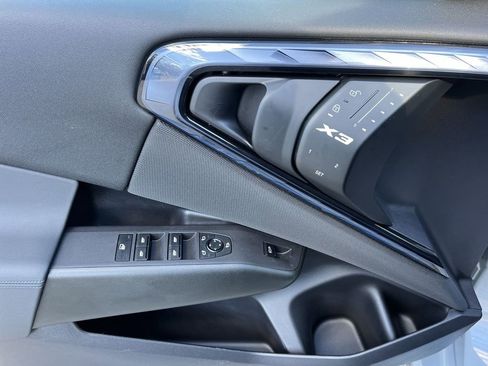 Used 2025 BMW X3 xDrive30i w/ Premium Package image 13