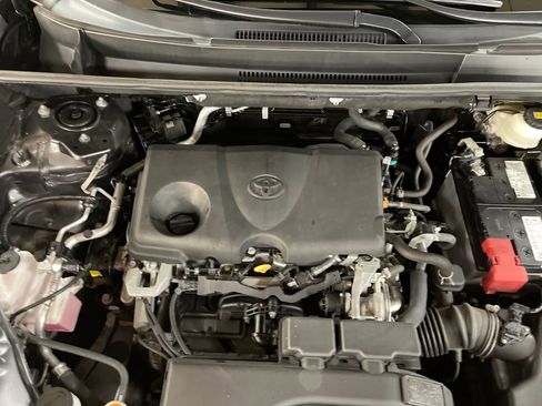 Used 2021 Toyota RAV4 LE image 20