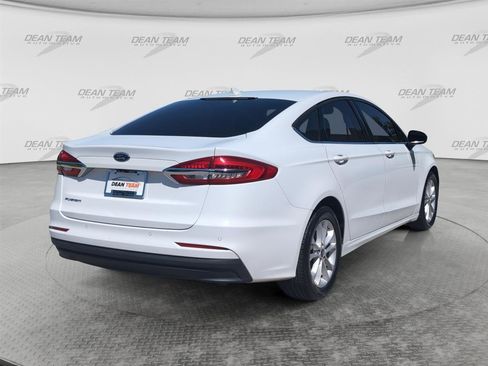 Used 2020 Ford Fusion SE FWD image 8