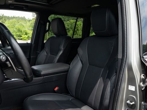 Used 2024 Lexus GX 550 w/ Accessory Package (Z1) AWD/4WD image 25