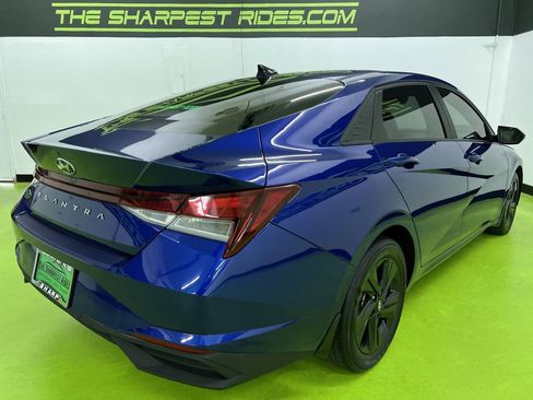 Used 2022 Hyundai Elantra SEL FWD image 10