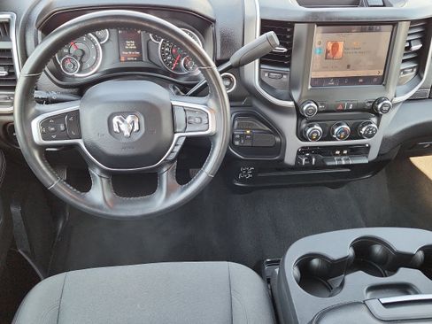 Used 2024 RAM 2500 Big Horn AWD/4WD image 12