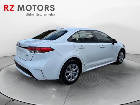 Used 2022 Toyota Corolla LE FWD image 5