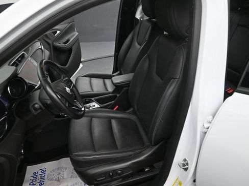 Used 2021 Buick Encore GX Essence w/ Experience Buick Package FWD image 19
