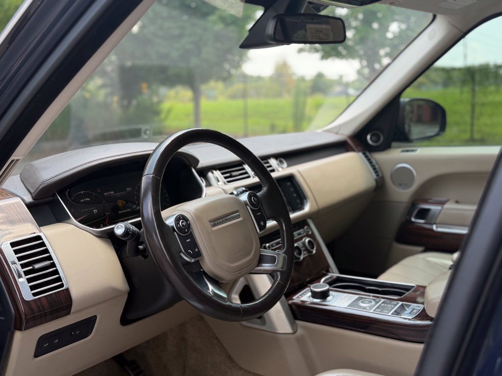 Used 2016 Land Rover Range Rover Supercharged AWD/4WD image 11