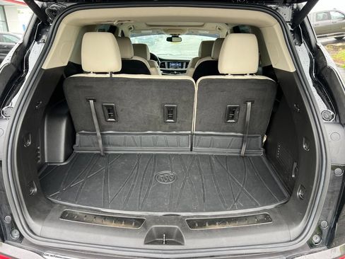 Used 2022 Buick Enclave Essence w/ Experience Buick Package FWD image 14