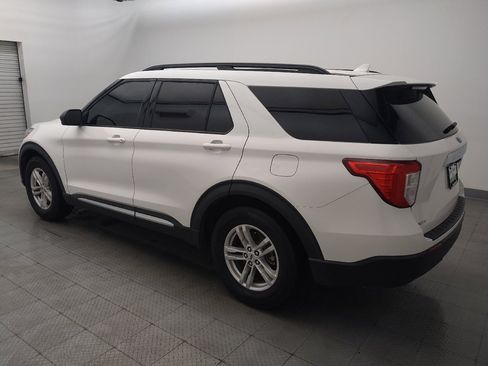 Used 2022 Ford Explorer XLT RWD image 3