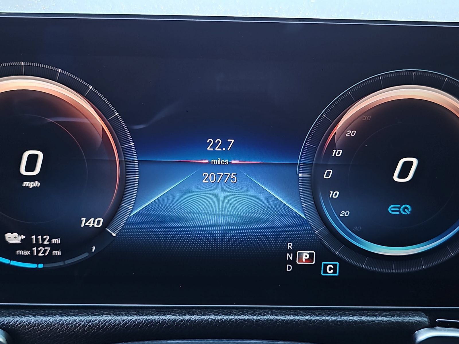 Used 2023 Mercedes-Benz EQB 300 4MATIC image 19