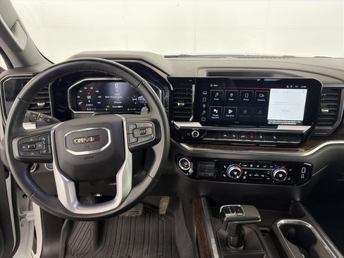Used 2024 GMC Sierra 1500 Elevation w/ Preferred Package AWD/4WD image 3