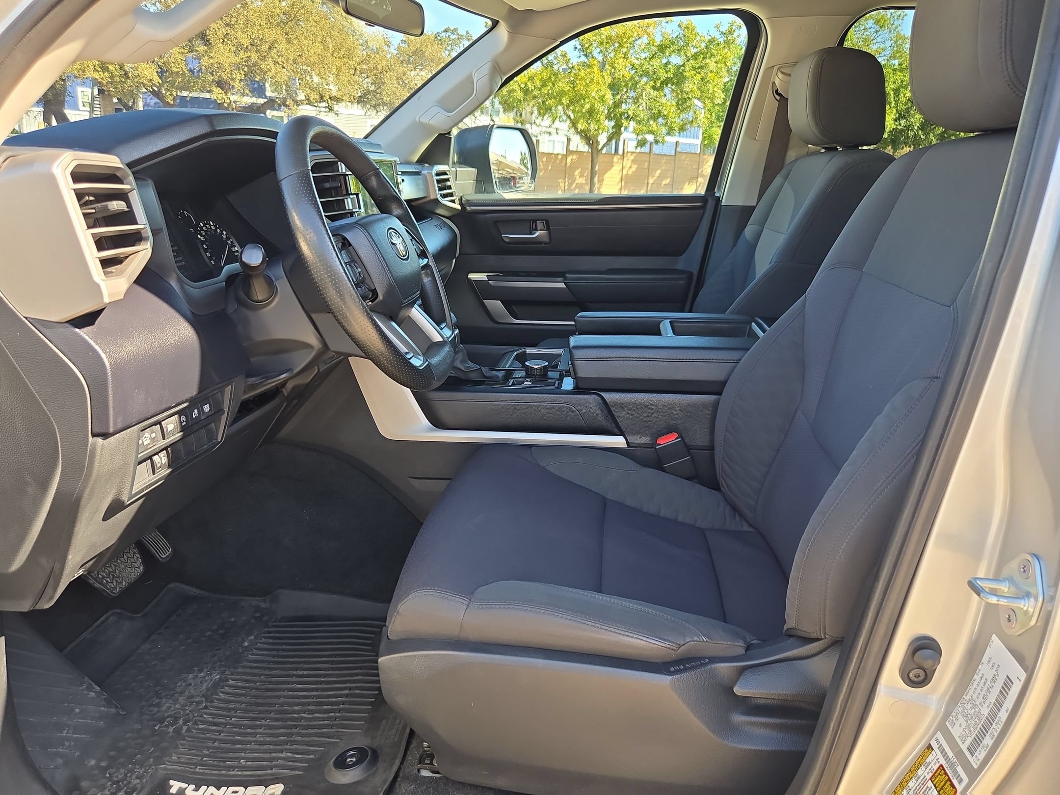 Used 2022 Toyota Tundra SR5 AWD/4WD image 9