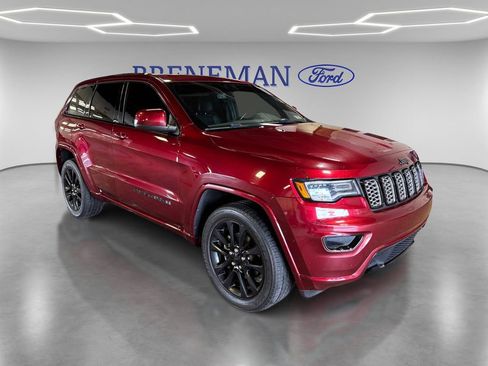 Used 2020 Jeep Grand Cherokee Altitude AWD/4WD image 3