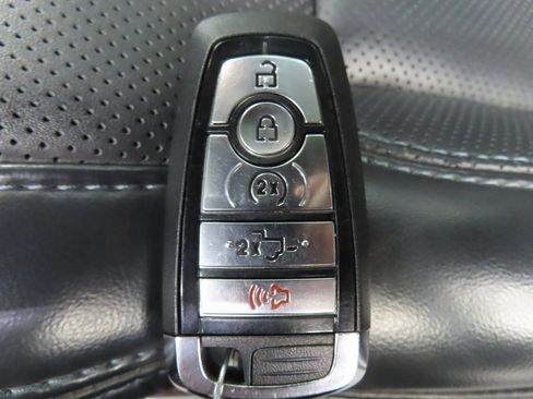 Used 2025 Ford F250 Platinum image 81