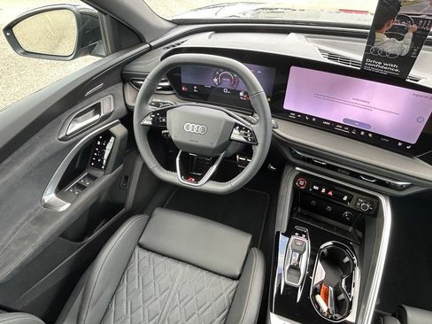 New 2026 Audi SQ5 Premium Plus AWD/4WD image 9