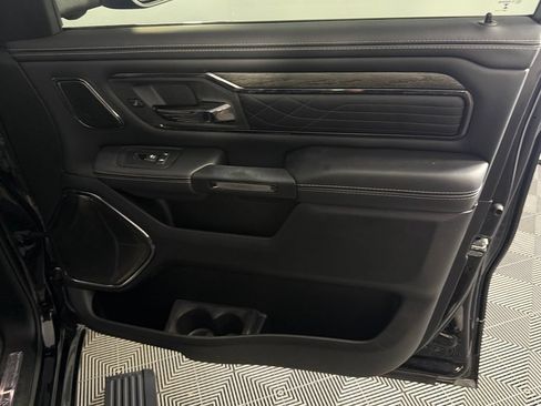 Used 2025 RAM 1500 Limited AWD/4WD image 33