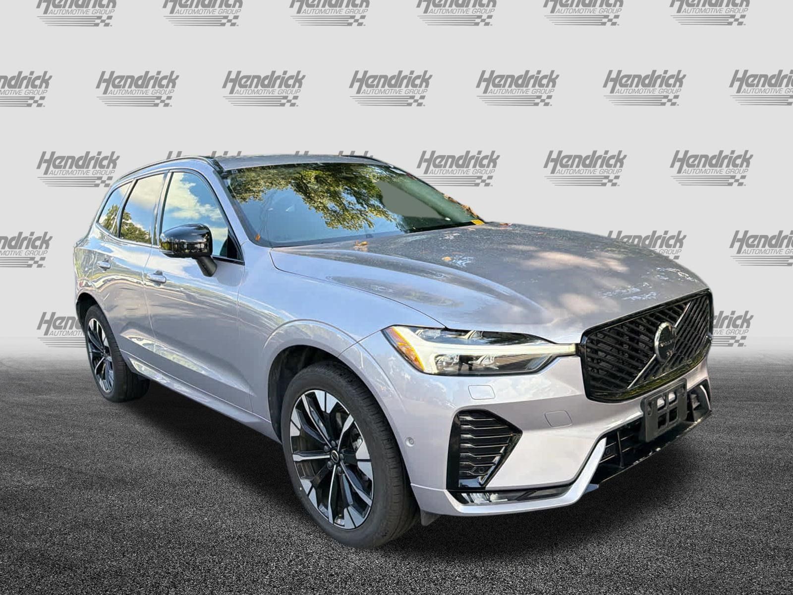 Used 2026 Volvo XC60 B5 Plus AWD/4WD image 2