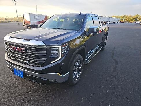 New 2026 GMC Sierra 1500 SLT w/ SLT Premium Package image 2