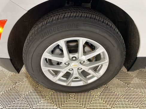 Used 2024 Chevrolet Equinox LT image 22