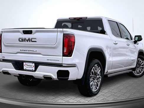 Used 2024 GMC Sierra 1500 Denali Ultimate image 2