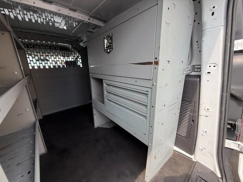 Used 2018 Ford Transit Connect XL image 26