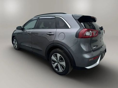 Used 2017 Kia Niro EX FWD image 7