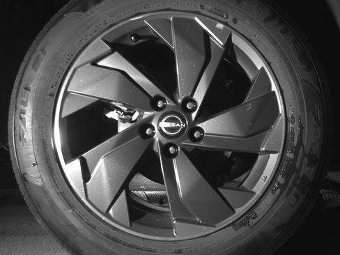 Used 2025 Nissan Rogue SV FWD image 15