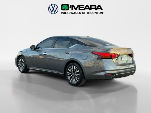 Used 2024 Nissan Altima 2.5 SV image 3