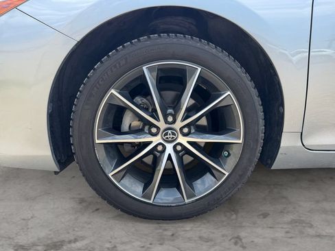 Certified 2017 Toyota Camry XSE FWD image 9