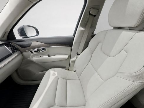 Certified 2023 Volvo XC90 T8 Plus w/ Protection Package AWD/4WD image 14