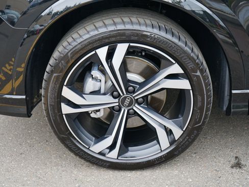 Used 2024 Audi Q3 2.0T Premium Plus w/ Premium Plus Package image 17