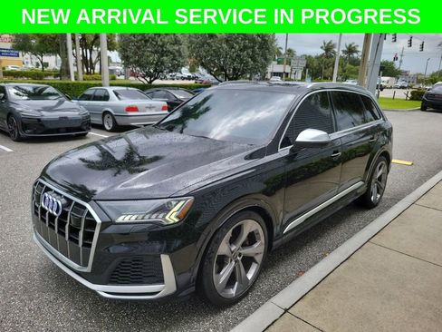Used 2023 Audi SQ7 Premium Plus AWD/4WD image 2