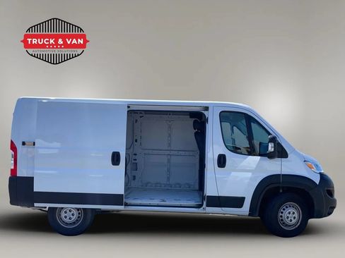 Used 2025 RAM ProMaster 2500 w/ Convenience Group FWD image 34