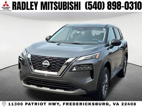 Used 2023 Nissan Rogue S AWD/4WD image 1
