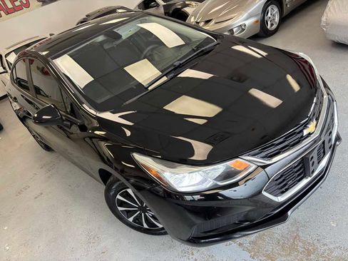 Used 2018 Chevrolet Cruze LS FWD image 8