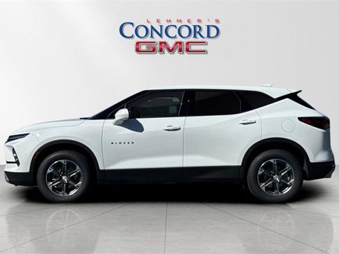 Used 2025 Chevrolet Blazer LT image 7