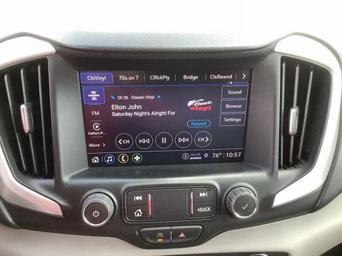 Used 2022 GMC Terrain SLT AWD/4WD image 17