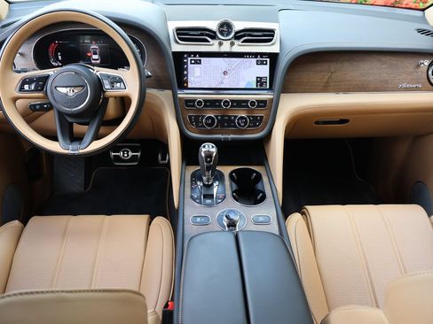 Certified 2024 Bentley Bentayga Extended Wheelbase AWD/4WD image 4
