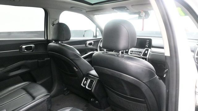 Used 2021 Kia Sorento EX FWD image 16