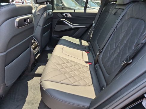 New 2026 BMW X5 xDrive40i w/ M Sport Package AWD/4WD image 32